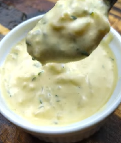 ცხარე ყველის სოუსი ანანასითა და ხალაპენიოთი