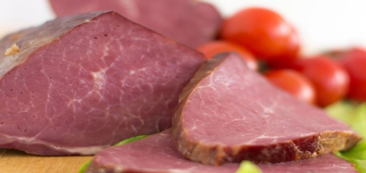 მოხარშულ-შებოლილი ხორცი